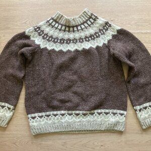 Handmade Icelandic Wool Sweater - Lopapeysa